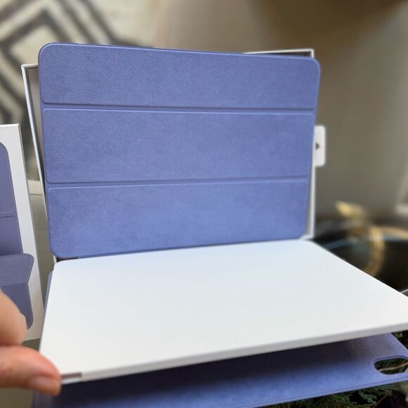 Apple iPad Air Smart Folio 4th and 5th Generation in English Lavender NIB - Picture 9 of 12